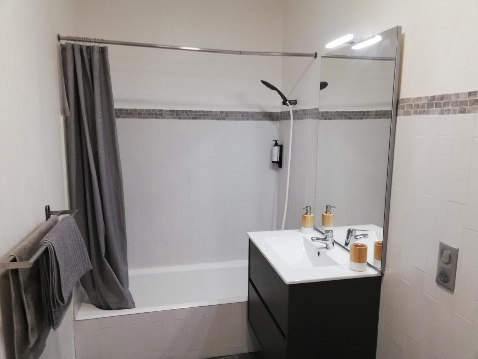 Studio 26m2 proche du lac Annecy Esterno foto